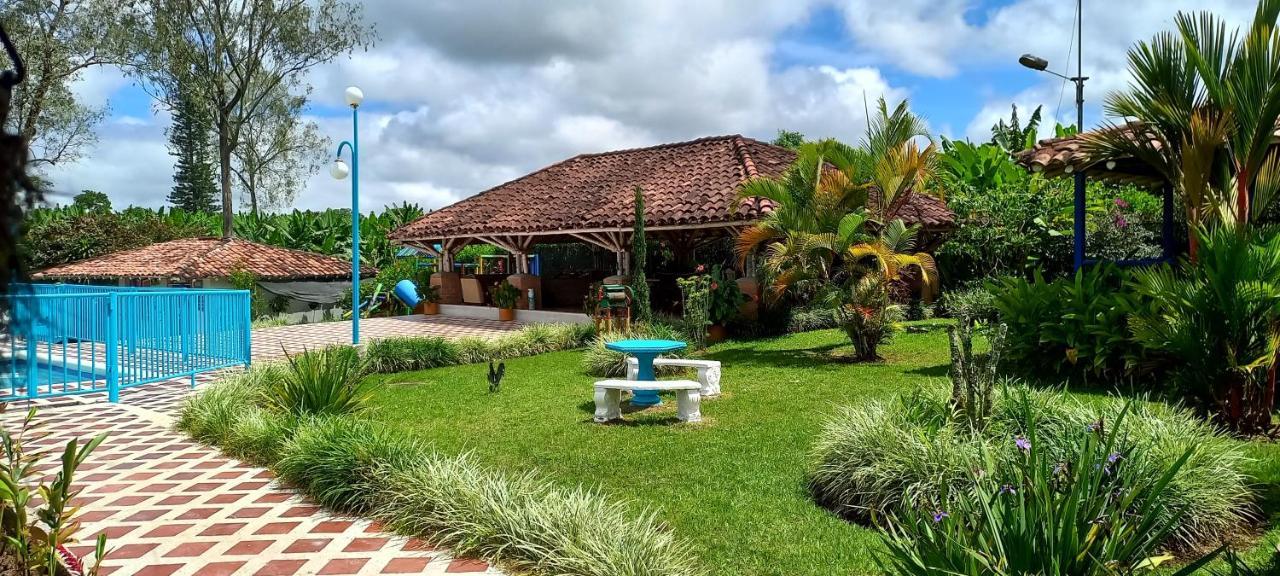 Finca Hotel Villa Del Sol Pueblo Tapao Luaran gambar