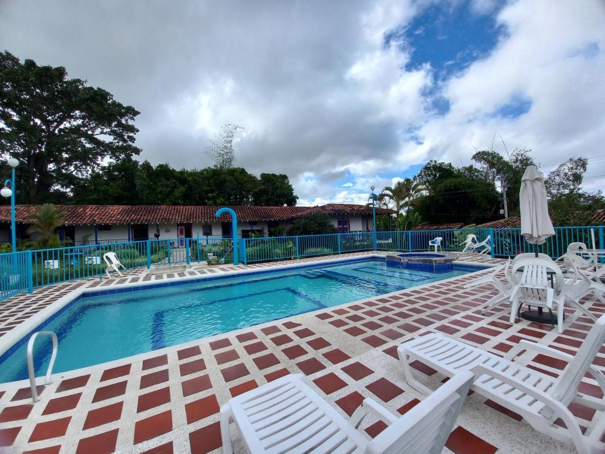 Finca Hotel Villa Del Sol Pueblo Tapao Luaran gambar
