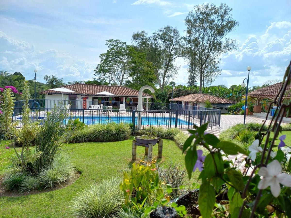 Finca Hotel Villa Del Sol Pueblo Tapao Luaran gambar