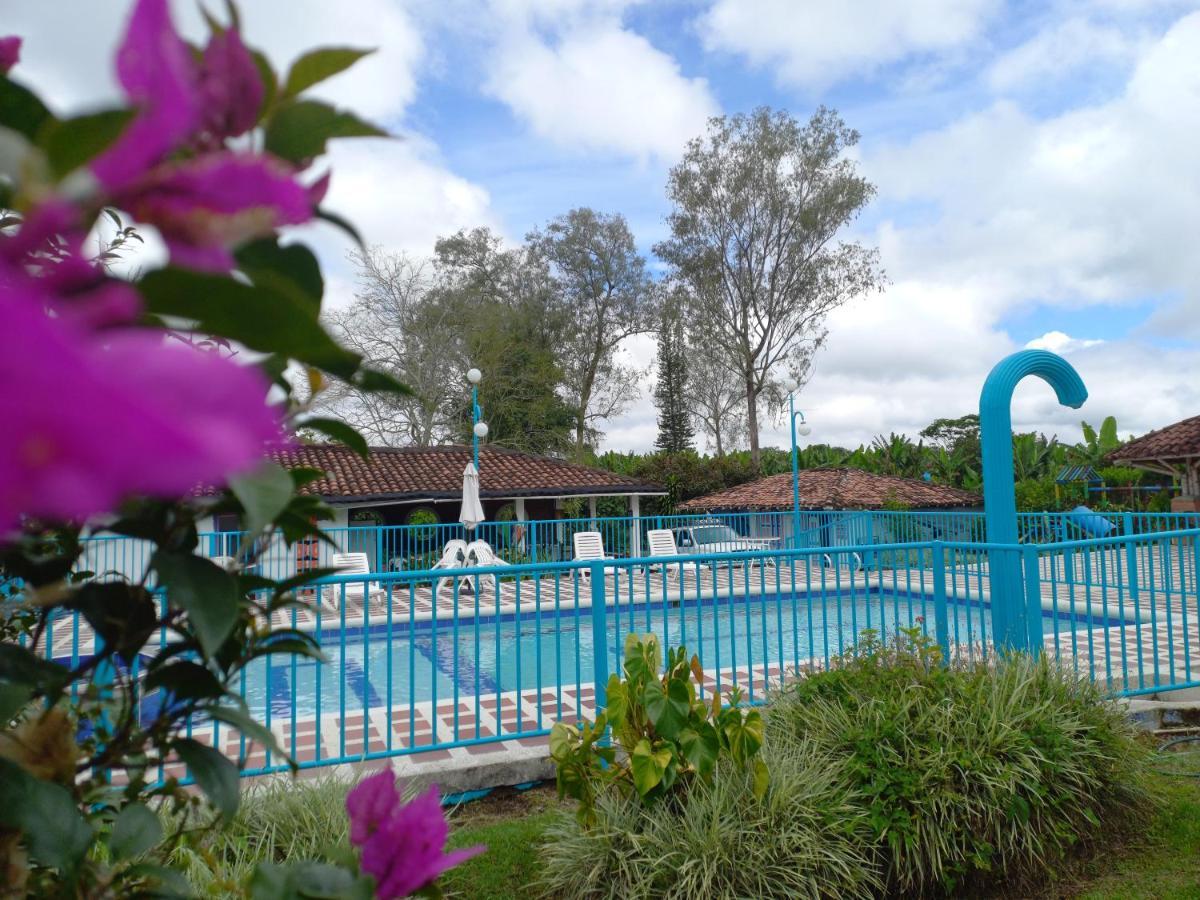 Finca Hotel Villa Del Sol Pueblo Tapao Luaran gambar