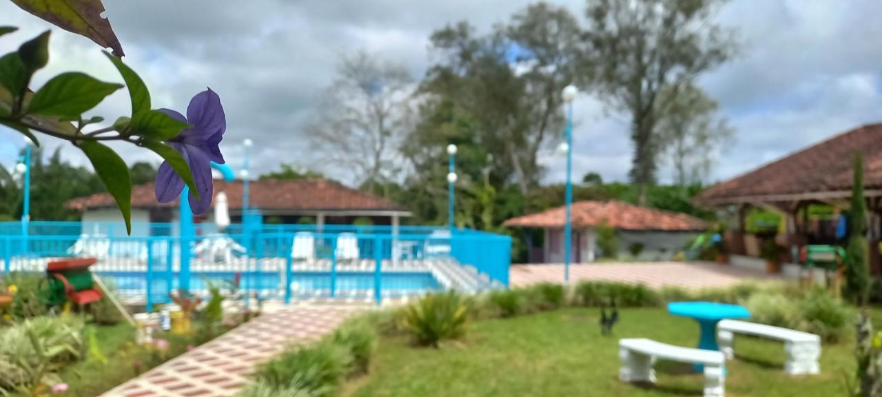 Finca Hotel Villa Del Sol Pueblo Tapao Luaran gambar