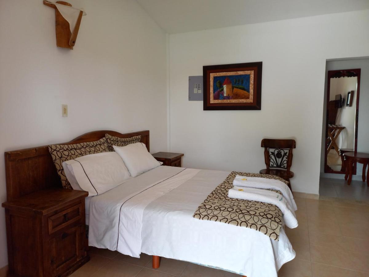Finca Hotel Villa Del Sol Pueblo Tapao Luaran gambar